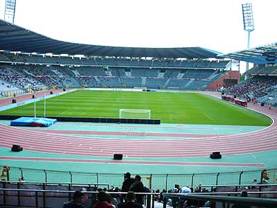 Het Koning Boudewijn Stadion in Brussel waar de openingswedstrijd gespeeld werd.