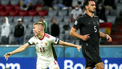 Na de 0-1 van Szalai Ádám teken Schäfer András de 1-2 aan.