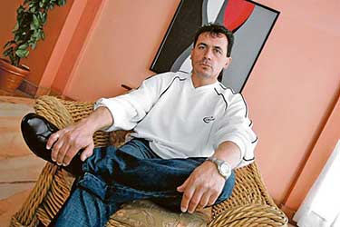 Dajka László op recenter foto's als trainer.