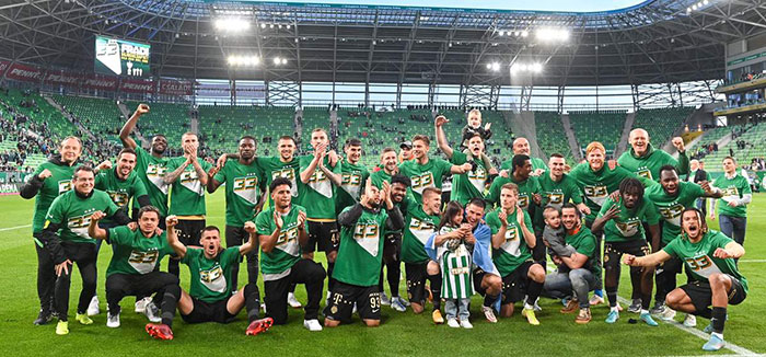 FERENCVÁROSI TC bekroonde  zich voor de 33ste maal tot Kampioen van Hongarije.