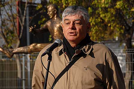 Gujdár op 15 november 2013 bij de inhuldiging van een standbeeld ter ere van Puskás Ferenc in Szentes.