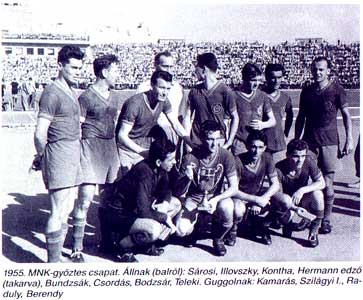 Illovszky als speler van het kampioenenelftal 1955 van Vasas. 