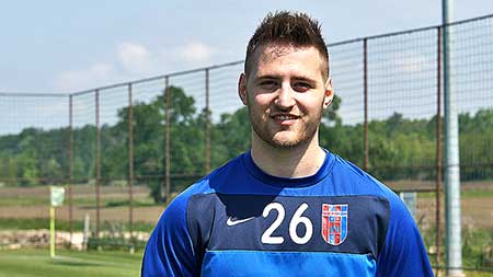 Kádár voorlopig in het shirt van Videoton Puskás Akadémia, waar hij zijn conditie op peil mocht houden in 2012.