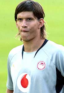 Zsolt bij Olympiakos Piraeus FC.