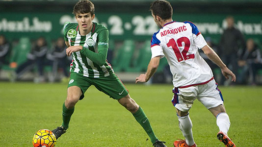 Nagy Ádám in actie bij Ferencvárosi TC.