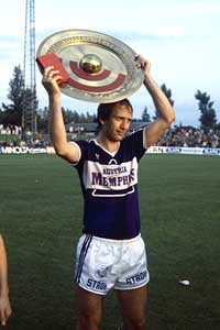 met een kampioenschapschaal behaald met Austria Wien 