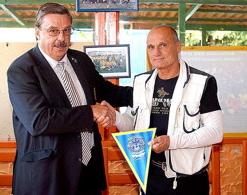 Kereki Zoltán met de Hongaarse nationaqle ploeg in 1977.