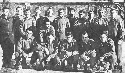 Rothermel (4de van links staande) met het team Tatabányai Bányász 1967.