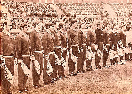 Rothermel met de Hongaarse nationale ploeg in 1971 in het Praterstadion in Wenen