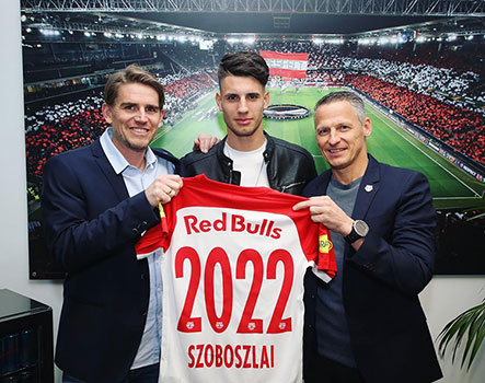 Bij zijn contractverlenging bij FC Red Bull Salzburg in maart 2019.