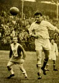 actiefoto's van Szusza Ferenc.