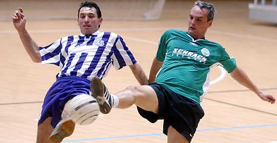 Telek nog aan de slag in 2009 met de oudspelers van Ferencváros,