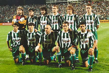 Ferencvárosi TC 1995 bij een wedstrijd tegen Ajax voor de Champions League.