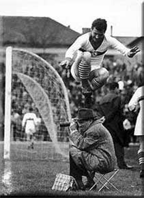 Lajos dollend op training.