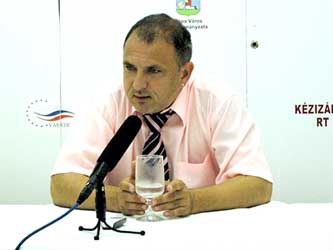 Als trainer bij Lombard Pápa Termál FC aan het woord in 2008.