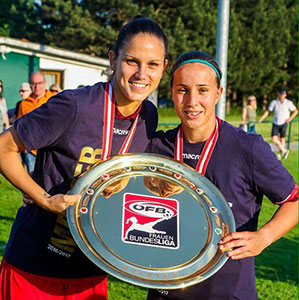 In juni 2017 opnieuw Kampioen Van Oostenrijk met St. Pölten (rechts).