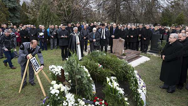 Op 30 november 2015 vond de begrafenis van Várhidi Pál plaats.