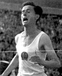 Iharos besluit een 4 x 1500m in het Népstadion, Budapest.
