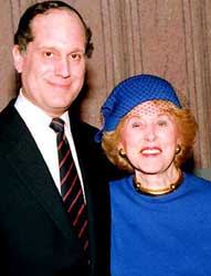 ...en met haar zoon Ronald S. Lauder.