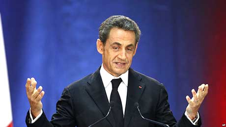 Nicolas Sarkozy legt zich neer bij het verdict na de verkiezingsnederlaag van 20 november 2016.