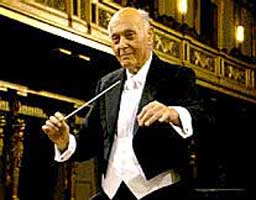 Sir Georg Solti als dirigent van het Wiener Philharmonischer Orchestra.