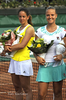 Ági met haar overwinningstrofee in Budapest 2009.