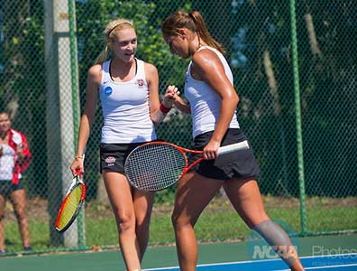 Blanka won op 17-4-2014, samen met Karina Goia, een wedstrijd voor de Barry University Bucs