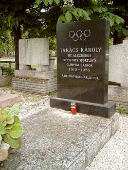 Graf op het kerkhof Rákoskeresztúri Köztemető in Budapest.
